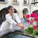 Roksana Janiszewska Instagram - Frolicking around Bern 🏰🇨🇭 little dump from the last few days, just being a wholesome wife 🥰