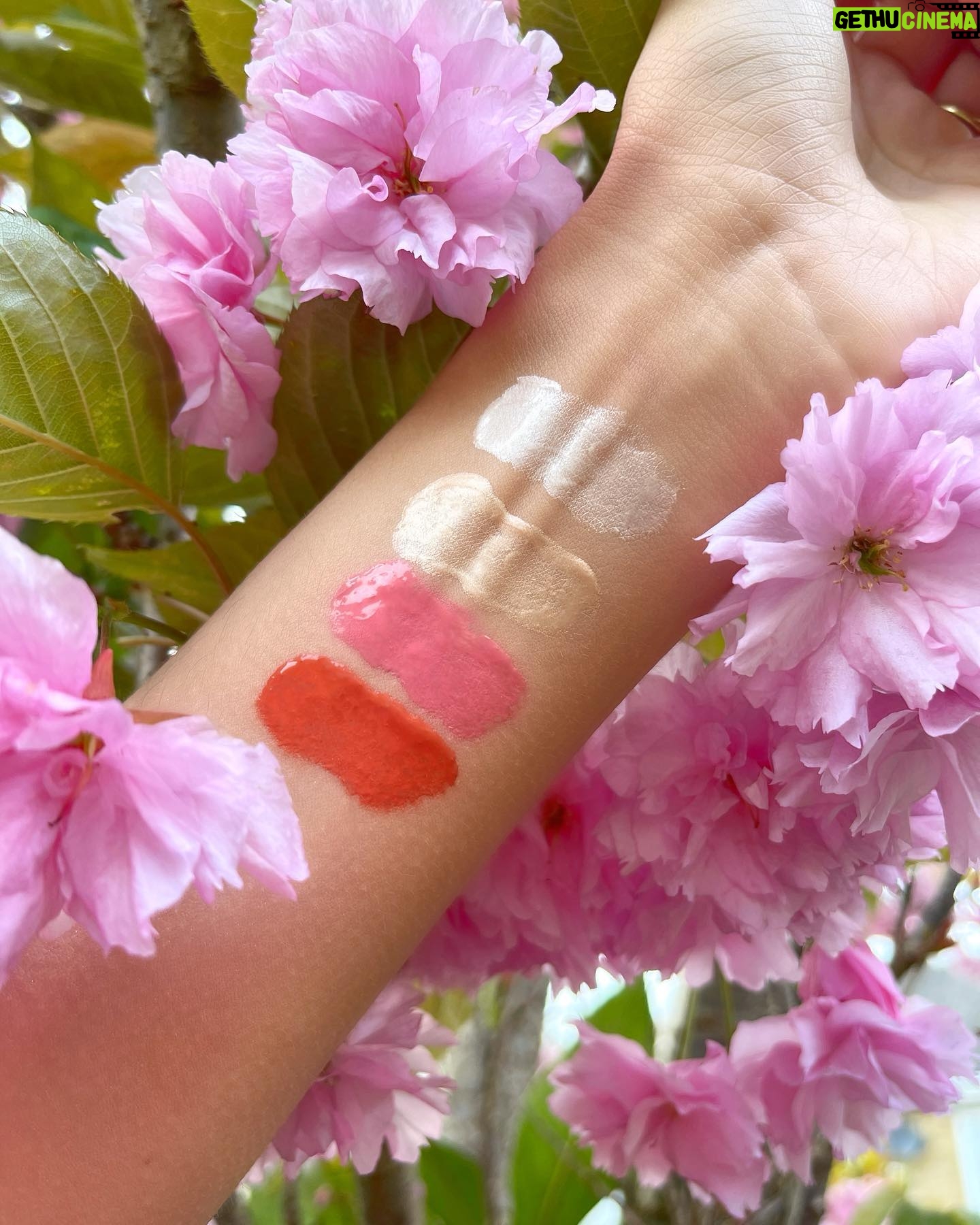 Roksana Janiszewska Instagram - CHERRY BLOSSOM SEASON IS HERE 🌸 Bringing back these beauties into my makeup routine! They’re currently on sale on @makeuprevolution 😘 (link in my stories / tagged on post)