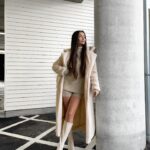 Roksana Janiszewska Instagram – Fall fashion is my fave 🤍🤎 do you guys want to see a video of some fall outfit ideas? Comment a 🍁 if you do!