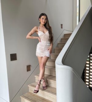 Roksana Janiszewska Instagram - #ad SWIPE FOR A SURPRISE… I feel that some of you see me as a stylish person now which comes with the label of “fashion influencer” but it’s not always been this way 😂 Inspired by @itvxofficial new show “Tell Me Everything” I am back again this week showing you guys some of my teenage starter pack moments and some bad fashion choices. Looking back at my fashion sense and style trends back then is so cringy but it shaped my fashion choices now so I don’t regret it one bit! Hope you guys can laugh at my expense 😂 #TellMeEverything