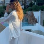 Romina Pierdomenico Instagram - Lasciatemi in questo posto magico☀️ @grandhotelpoltuquatu