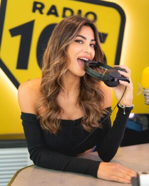 Romina Pierdomenico Instagram - no caption needed😜
 #mybigfam #radio105 #105friends 
@radio105💛