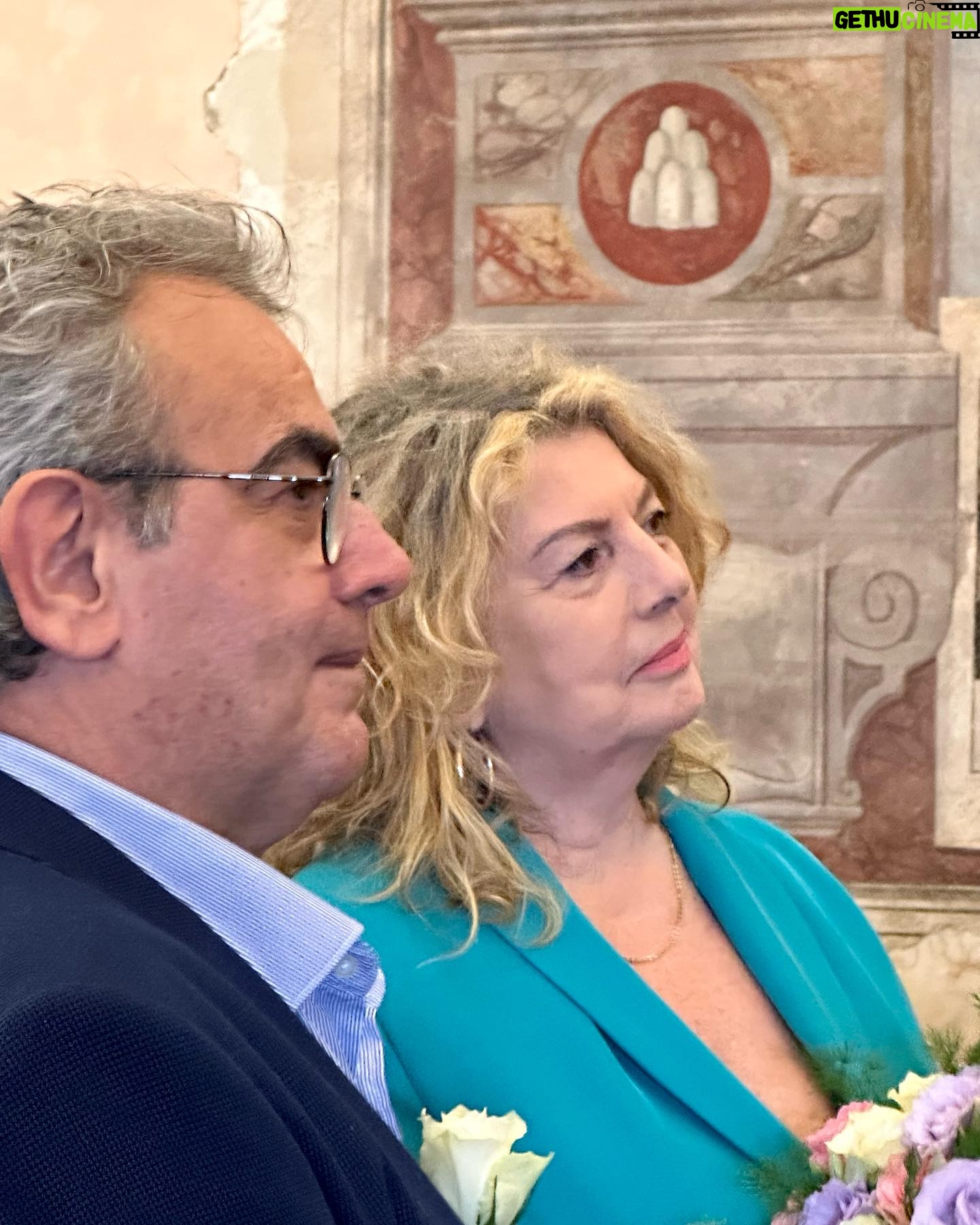 Romina Power Instagram - Bravi👏👏👏molti di voi hanno indovinato che e’ Narni. Proprio al centro d’Italia😍per il matrimonio di Cristina e Luigi 💕cari amici di vecchia data ( come si dice )