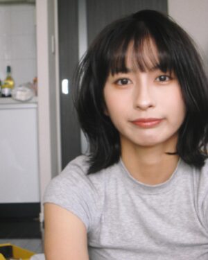 Ron Monroe Instagram - 引っ越し後の整理は本当に時間がかかりますね。

もう引っ越してから10日が経ちましたが、まだ片付けが終わっていません！

毎日、断捨離に取り組んでいます。

これからは買い物をするときにはよく三思而后行！
