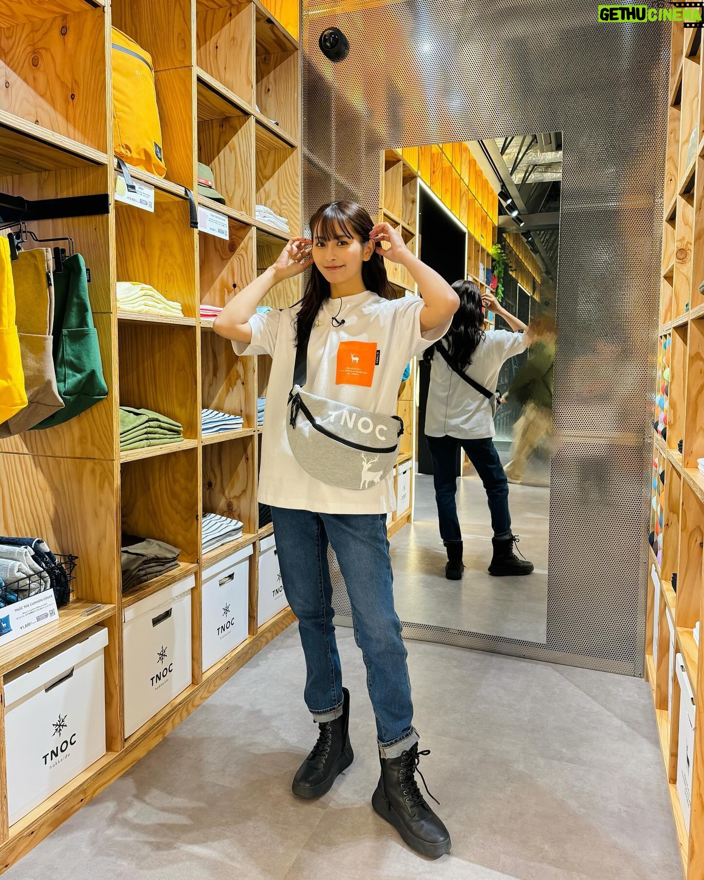 Ron Monroe Instagram - @tnocjp 狸小路店4.24日オープン おめでとうございます! 先にお邪魔しました、とても楽しかった (*≧▽≦) また今日どさんこワイドを見てくれた皆さんありがとうございます! TNOC狸小路店 1階はアパレルショップ 2階はカフェなんですよ ぜひ皆さん来てくださいね 🗺️TNOC hokkaido 4月24日(水)10時〜 札幌市大通エリア 狸小路4丁目 #tnoc