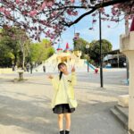 Ron Monroe Instagram - 桜は散ってしまいましたけど、これから咲く花も沢山ありますから楽しめますね！ @polene_paris #あすかやまこうえん #飛鳥山公園