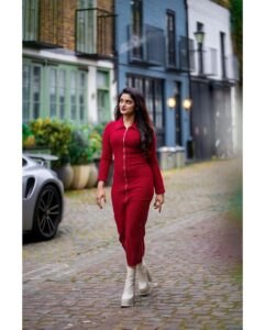 Actress Roopa Koduvayur HD Instagram Photos and Wallpapers May 2024