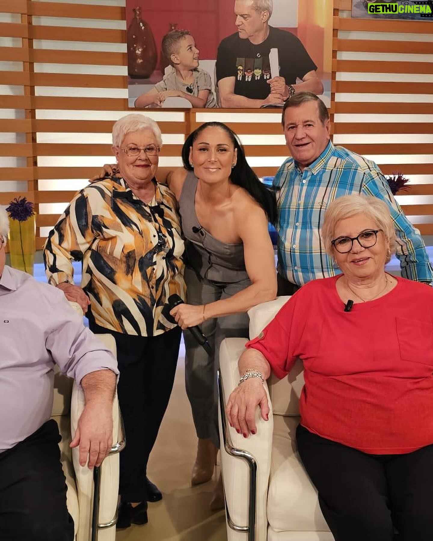 Rosa López Instagram - Tarde encantadora ayer en @cmm_es @encompaniacmm con @ramon.garciaoficial y @glorysantoro me lo pasé como una enana con vosotros❤️❤️