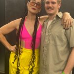 Rosa López Instagram – Anoche eeessste ser de luz @xavibochino me invitó a cerrar su concierto y final de gira, con una versión del Europe’s living a celebration ⚡️⚡️⚡️⚡️⚡️⚡️⚡️⚡️ de la manita de Andres, sus músicos y artistazos que le acompañan. Así como Gato, que ha sido un descubrimiento total, y Mariana, colombiana y asturiana de adopción WEEEE!!!🙌🏻🙌🏻🙌🏻🙌🏻 
Entre tanta juventud os juro que estaba tan nerviosa… que pensaba que esta nueva generación no sabría que Europe’s existe!! 😅🙌🏻
Gracias por esta experiencia ❤️‍🔥
Que subidón que después de 23 añitos pueda volver a disfrutar tanto entre gente tan bonita #Lavida