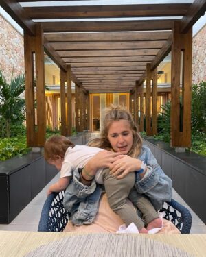 Rosalie Vaillancourt Instagram - Gros moment au resto du buffet