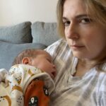 Rosalie Vaillancourt Instagram – Fête des mères: cadeau de dernière minute!?
Des billets pour mon spectacle Milf! 

Par contre, attention de lui donner avec une couche parce que ça se peut qu’elle s’échappe. 

Vous pouvez aussi acheter des fleurs mais c’est super plate parce que votre mère rira pas du tout. 

Je profite de ce post 100% pub pour dire aussi bonne fête aux MILF du Québec.
