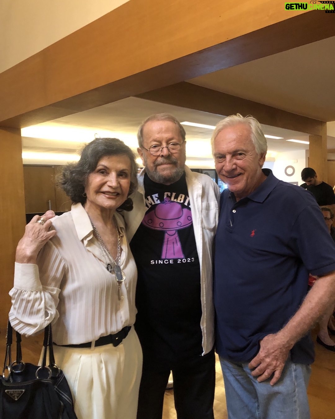 Rosamaria Murtinho Instagram - Com Vereza e o cenógrafo José Dias no Teatro Fashion Mall na estreia da excelente peça Lotte Zweig , não perca.Vereza dirige interpreta e escreve o texto. Imperdível !!!