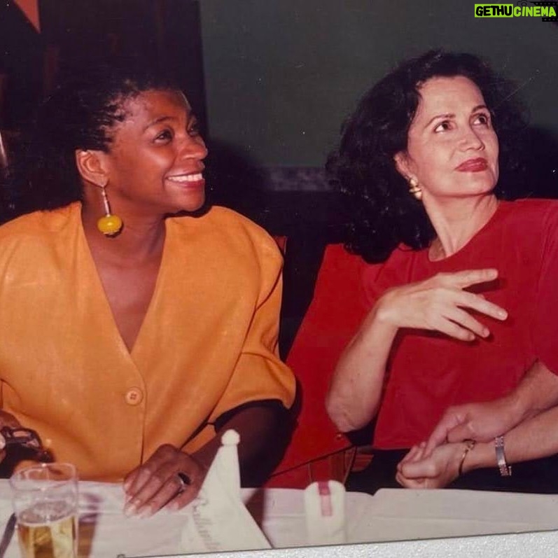 Rosamaria Murtinho Instagram - A long time ago com minha @zezemotta #tbt ❤️