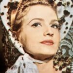 Rosamaria Murtinho Instagram - Rosamaria Murtinho como Valéria em Somos Todos Irmãos (1966). Telenovela da TV Tupi, escrita por Benedito Ruy Barbosa e dirigida por Wanda Kosmo. Figurinha do Álbum Ídolos da TV - Tevecolor, 1966. Álbum n° 2. #rosamariamurtinho #televisaobrasileira #telenovelabrasileira