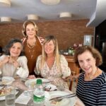Rosamaria Murtinho Instagram - Almoço de mulheres no Marimbás:Rosamaria, Regina Rique,Tatiana Mendonça e Anne Beatrice