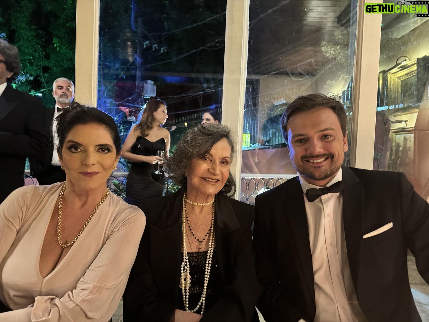 Rosamaria Murtinho Instagram - No aniversário de André RAmos com Hedras e Rita Bassi