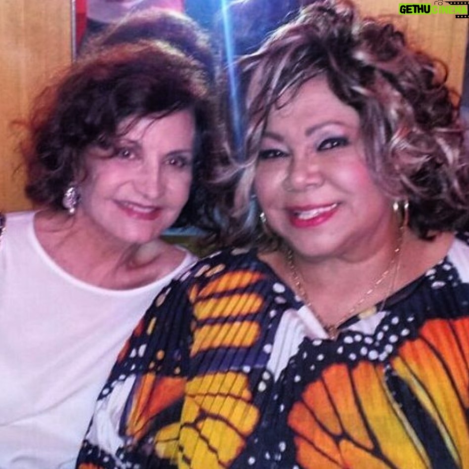 Rosamaria Murtinho Instagram - Felicidades querida @alcioneamarrom ❤️