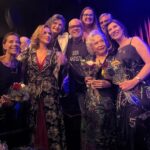 Rosamaria Murtinho Instagram - Estreia da peça SER ARTISTA , noite de muitas homenagens e alegrias, da minha parte agradeço Teatro dos 4