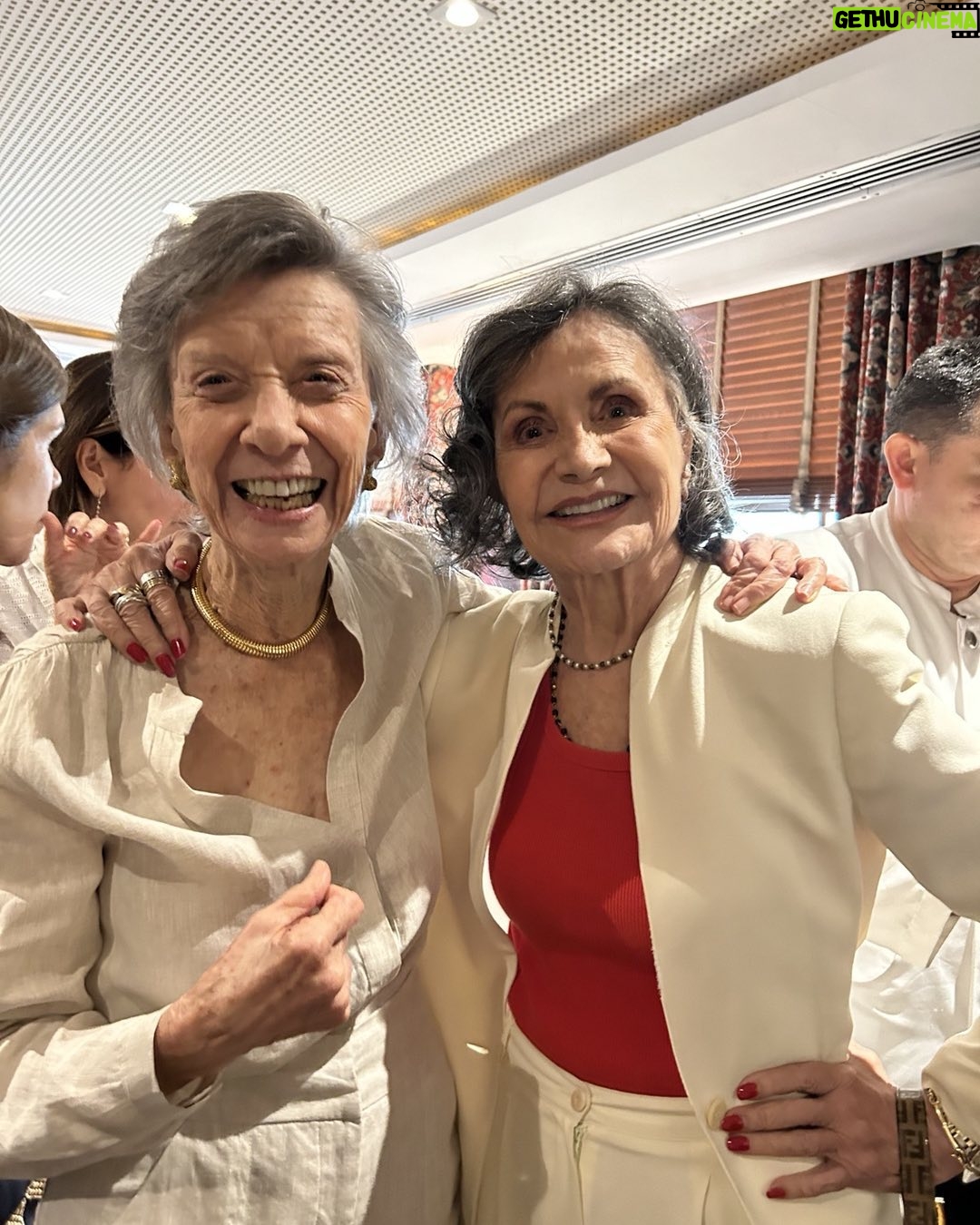 Rosamaria Murtinho Instagram - Feliz aniversário minha querida amiga Sônia