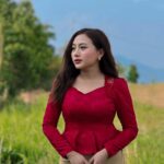 Rosangpuii Ralte Instagram - Top: @abbacy_official Puan: @zamzo_handloom Sur nasa emaii ni Kạn ti sa angg🤣 #zamzo #mizo #sundaytop #puan