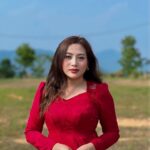 Rosangpuii Ralte Instagram - Top: @abbacy_official Puan: @zamzo_handloom Sur nasa emaii ni Kạn ti sa angg🤣 #zamzo #mizo #sundaytop #puan