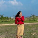 Rosangpuii Ralte Instagram - Top: @abbacy_official Puan: @zamzo_handloom Sur nasa emaii ni Kạn ti sa angg🤣 #zamzo #mizo #sundaytop #puan