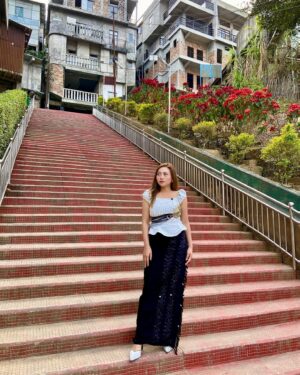 Rosangpuii Ralte Instagram - Top: @abbacy_official ❤️‍🔥
Puan: @zamzo_handloom 💕

#blessed #sunday