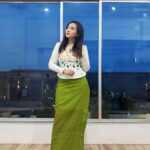 Rosangpuii Ralte Instagram - Puan- @j_and_a__collection Wearing- @abbacy_official (Collaboration post a pathum a tih dan hi minlo hrilh ve teh u😭😭ka thiam ve thlawt lo😔)