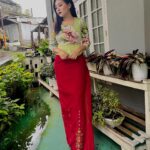 Rosangpuii Ralte Instagram - 👚 : @abbacy_official Puan : @j_and_a__collection Post nawn zing tha khawp mai🤣amak taktak ani,nidanga collaboration post leh tag vel thiam lutuk a ka buai ngai silo,ka tidik thei tawh miahlo