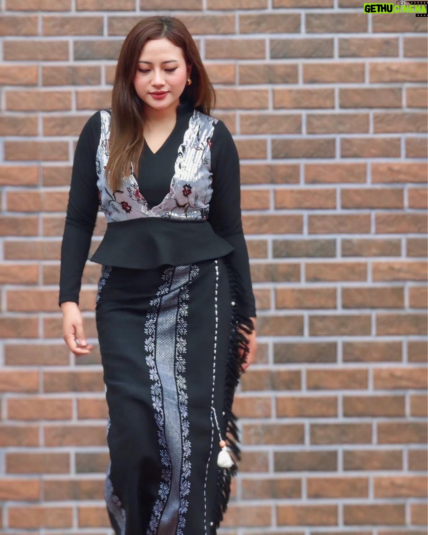 Rosangpuii Ralte Instagram - Tawngtaia ka beiseinain, Aw Lalpa, ka lo kal; Khawngaihna thuk i nih avangin, Lalpa, ka pan ngam che. Thawkrimte i chawlhtir dawn a, I lawmna chan fo beiseiin; I lallukhum chu khum turin, Ka lo kal hnai zel e. #goodfriday #blessed #savebygrace