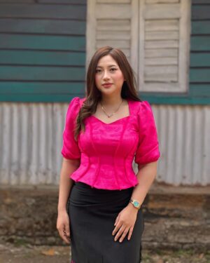 Rosangpuii Ralte Instagram - Palm Sunday pualin 🌿🌿
Top- @abbacy_official 
Puan- @zamzo_handloom