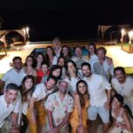 Rosanne Mulholland Instagram - Quando a gente perde o timing, faz o que? Um belo #tbt 😁 Não podia deixar de postar esse grupo lindo com quem passei a virada. Obrigada pela companhia, o afeto e a alegria, amigos! 🥂