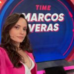 Rosanne Mulholland Instagram - Pra quem, como eu, também amou esse look de hoje, sigam as divas da beleza: Style: @carlagaran Beleza: @makegonzovivi Look: @reversaoficial 💖