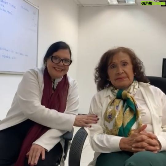 Rosario Prieto - 2.7K Likes - Y aquí estamos, juntas de nuevo. 🎬
Un reencuentro muy especial con mi hermana @rosarioprietop apoyando a jóvenes maravillosos y talentosos, estudiantes de audiovisuales de la Escuela de Medios y Producción Audiovisual. @laempa_
Un cortometraje muy hermoso que están realizando estos muchachos para optar por el título de Realizadores Audiovisuales. ¡No se pierdan pronto este hermoso proyecto! 🎬📽
Director: @e.s.esquivel999
Productor: @ayrtonsguilarte
.
.
.
.
#actrices #actricesvenezolanas #rosarioprieto #diliawaikkaran
#audiovisuales #cortometraje #cine