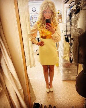 Rose Reynolds Instagram - Fittings. #bts
#eastenders1979 @bbceastenders
