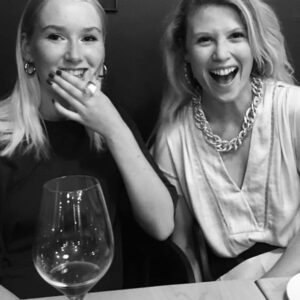 Rose Reynolds Instagram - You can totally sit with us. 🤘