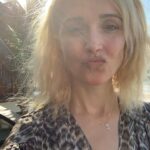 Rose Byrne Instagram – 4 point 0 🥳