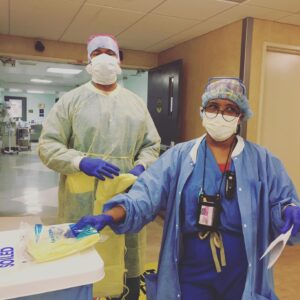 Rose Byrne Instagram - thinking of my friend Helen O’Keeffe today who is a nurse in the labor and delivery ward at Mount Sinai Hospital in New York City. Helen assisted delivering my two children. She and her incredible colleagues put their lives at risk every day delivering babies to mothers that are now showing to be positive for Covid-19. Helen is also a childbirth educator with a fantastic organization Fledgling Families that helps families prepare for their newborns which is now operating remotely. She and her team are on the front line dealing with some of the most vulnerable - pregnant women and newborns. with these new restrictions in place with visitations their roles are even more crucial as they are the family and the friends. My hats is off and my applause is loud for these incredible workers and all the workers still showing up and keeping everyone safe in this unprecedented time 🙌🏼 thank you 🙏🏼 @mountsinainyc 
@hokeef1999 
FledglingFamilies.com