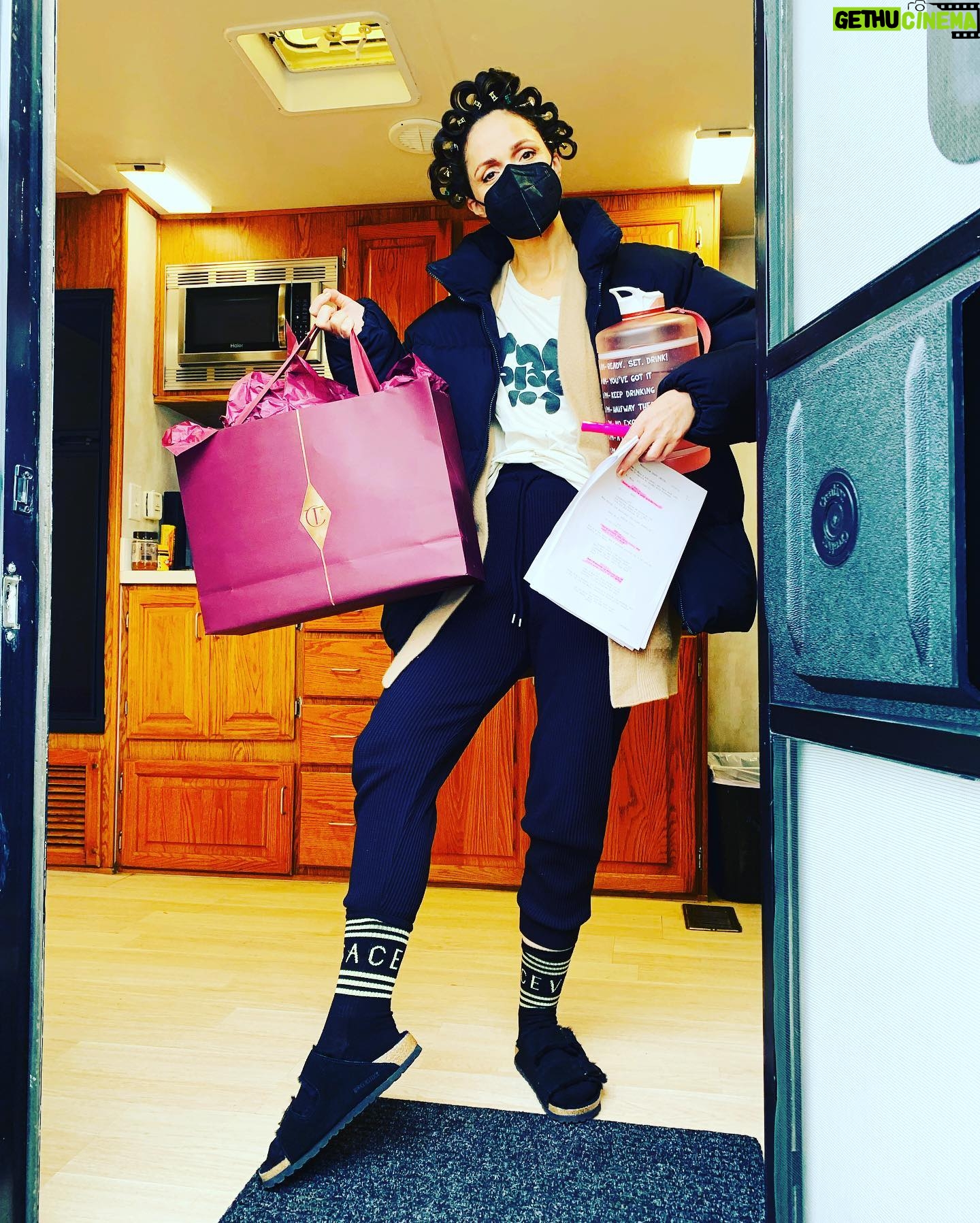 Rose Byrne - 15.6K Likes - Friday. crushing.