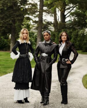 Rose Byrne Instagram - 🖤IN🖤STYLE🖤 keeping it classy in Versace🖤Thank you so much to these people 🖤🖤🖤 esp my girl @laurabrown99 🖤@juliavonboehm @harryjoshhair @harryjoshprotools @hungvanngo @instylemagazine @salmahayek @tiffanyhaddish @likeabossmov