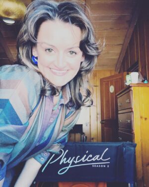 Rose Byrne Instagram - 💚when one of your oldest friends plays your therapist it can only be the most F 💚U 💚N 💚@therealalisonwright crushes it in the magical episode 9 of #physical @appletvplus 💚 streaming now