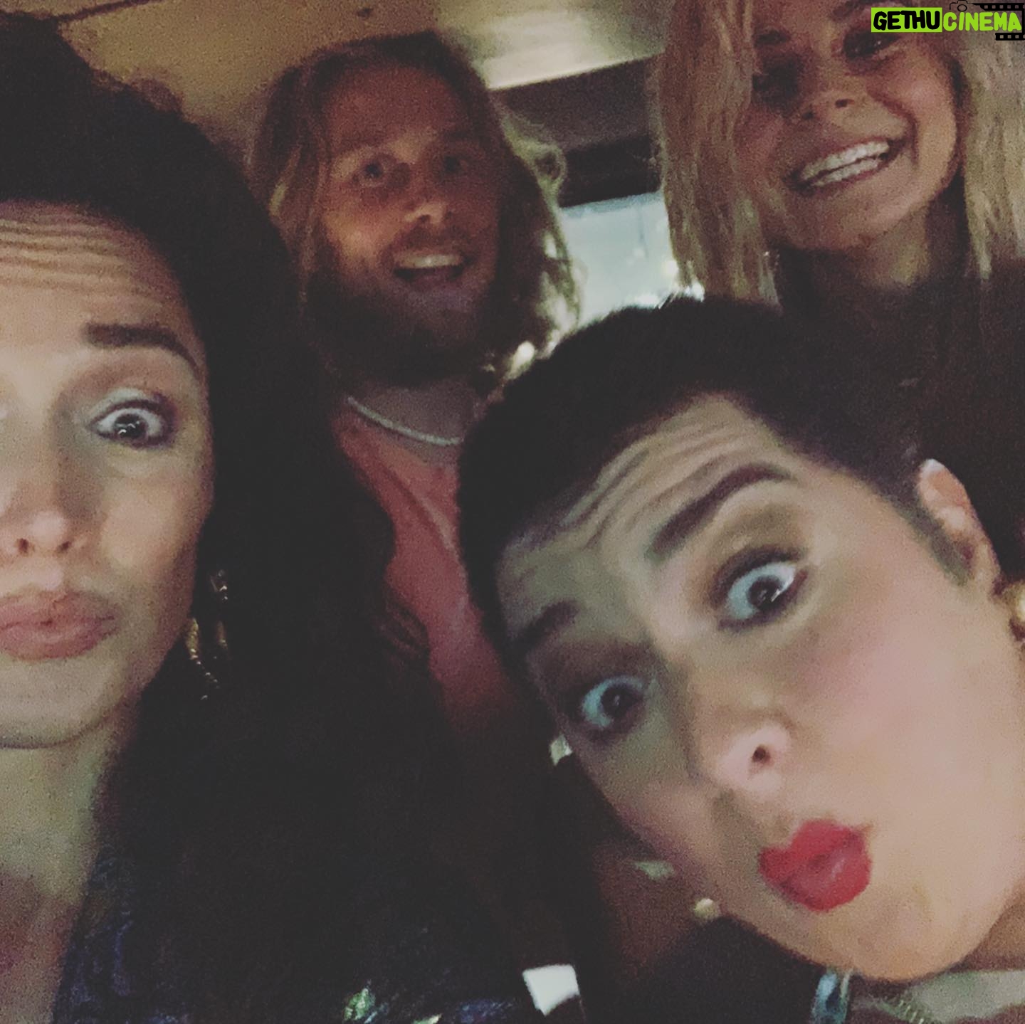 Rose Byrne - 16.3K Likes - 💚ep💚9💚miss💚these💚 faces💚
@appletv