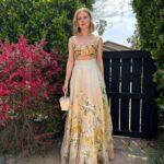 Rose McIver Instagram - Thanks to the brilliant glam team for bringing these spring vibes 💐