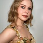 Rose McIver Instagram - Thanks to the brilliant glam team for bringing these spring vibes 💐