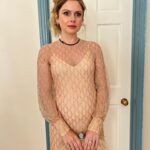 Rose McIver Instagram – Mum and dad went out ❤️ Huge congrats to Anatomy of a Fall, it was an honor to present Justine Triet the much deserved win! ❤️ @goldenglobes @cbstv