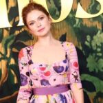 Rose McIver Instagram – 👗 @josephcassell1 💄 @kathyjeung 💇🏼‍♀️ @nikkiprovidence 💐 @jeffleatham