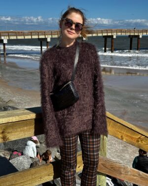 Rose McIver Instagram - 🌊 ☔️