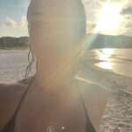 Rose Williams Instagram - The sound of coquís the taste of mofongo on sacred land in sweet waters. I 🫶🇵🇷