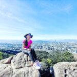 Rose Yu Instagram - 2020/07/18 台北，清晨五點起床，不到6點開始爬金面山步道，果然不會太熱。7點多抵達山峰看到日暈。18th Jul. '20 Halo in the morning in TPae city. 這是暑期健行登山計畫的第一步（氣喘吁吁😰
