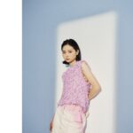 Rose Yu Instagram - . 這次嘗試的服裝~ 其實在試穿前我猶豫了一下 很怕自己駕馭不了 沒想到一穿上，再換個髮型 突然感覺有道光灑在身上 看到了不一樣的自己！ 我好喜歡❤️ Fashion /MSGM @msgm @bluebelltw Talent 于卉喬 @ciaociaorose Photographer/ Robert @robert0522___ Photographer assistant/Cassyyen Lin @cassyyen.lin Makeup artist/Yu Wei @yuweimakeup0130 Hair artist/ Yen Chang @hsinnnyennn Stylist/ Yvette Chen @yvette_fungi @_casa_blanc Film Studio / Hares Creation @hares.creation Reels Director / BOBO @bobobo_97 Video Director / Athena @qq.ism Video Gaffer / Tim @timzhan1226 Graphic Design / Queenie @qni124